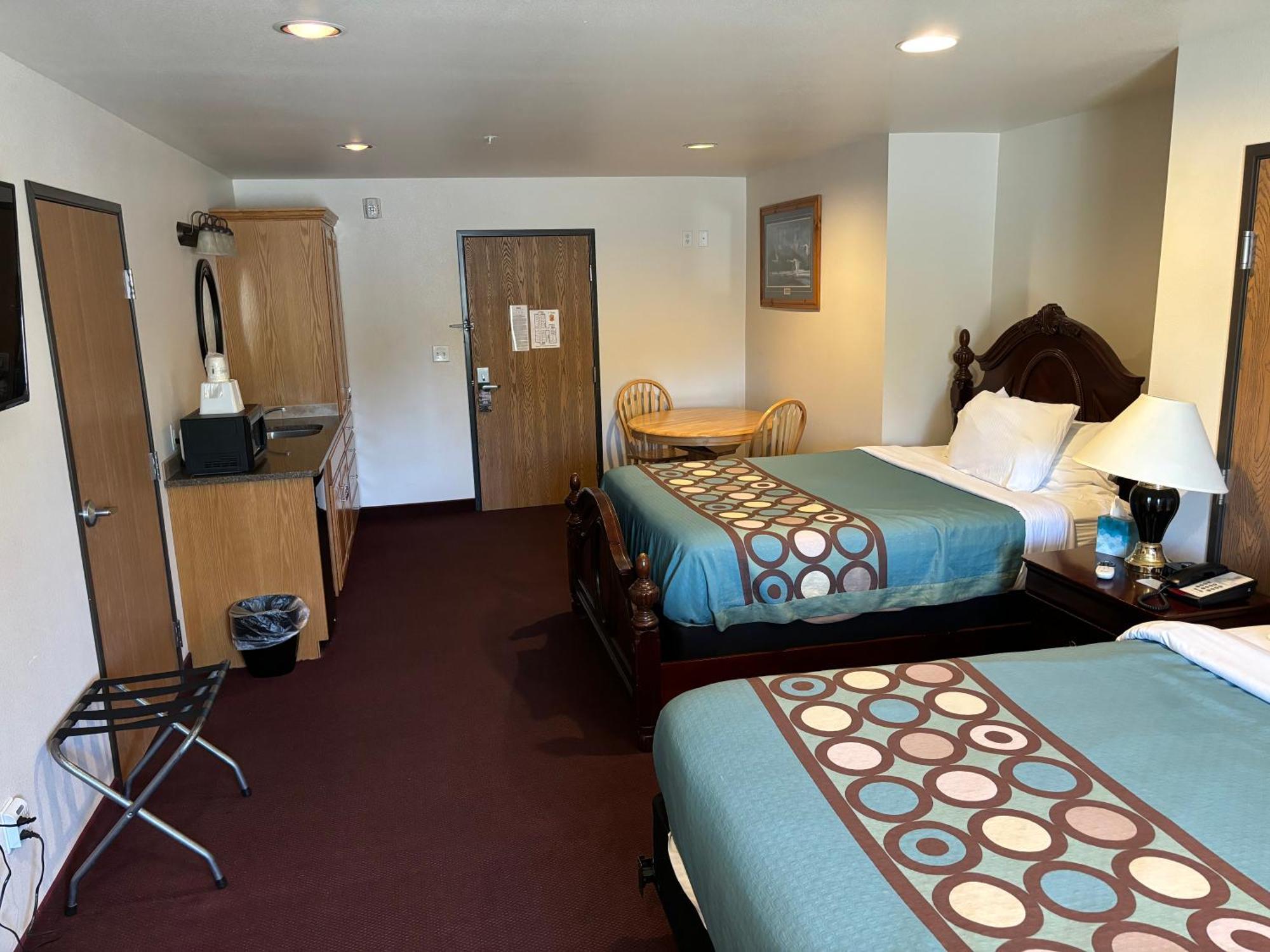 ซูเปอร์ 8 บาย วินด์แฮม เร็กซ์เบิร์ก Hotel ภายนอก รูปภาพ