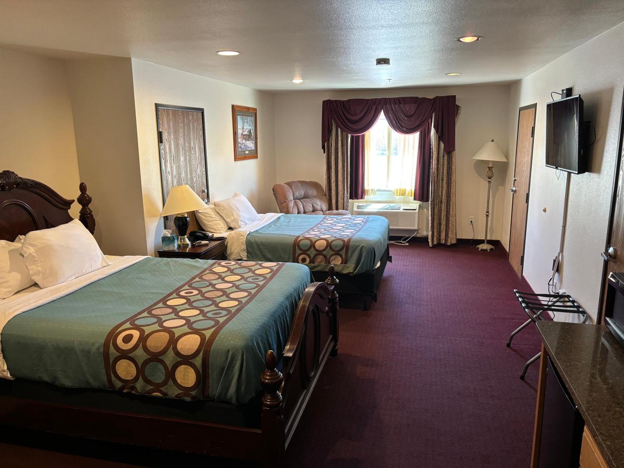ซูเปอร์ 8 บาย วินด์แฮม เร็กซ์เบิร์ก Hotel ภายนอก รูปภาพ